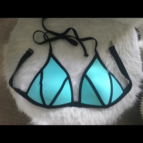 VS PINK Bikini Top - Picture 1 of 4